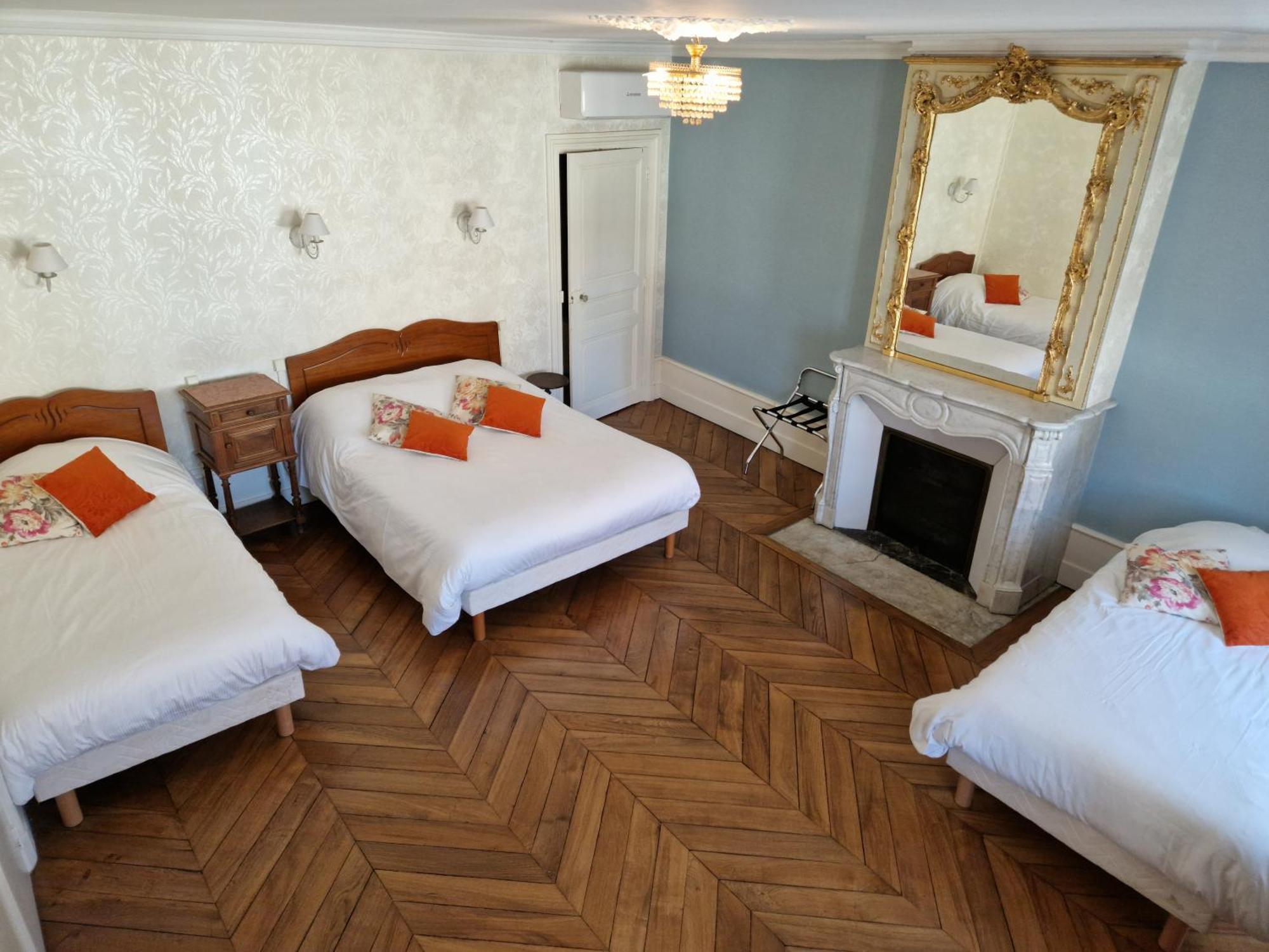 Hotel De La Ferte Шаньї Екстер'єр фото